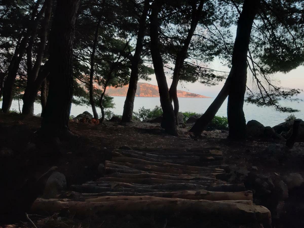 The Sea Cave Camping Himarë Exterior foto