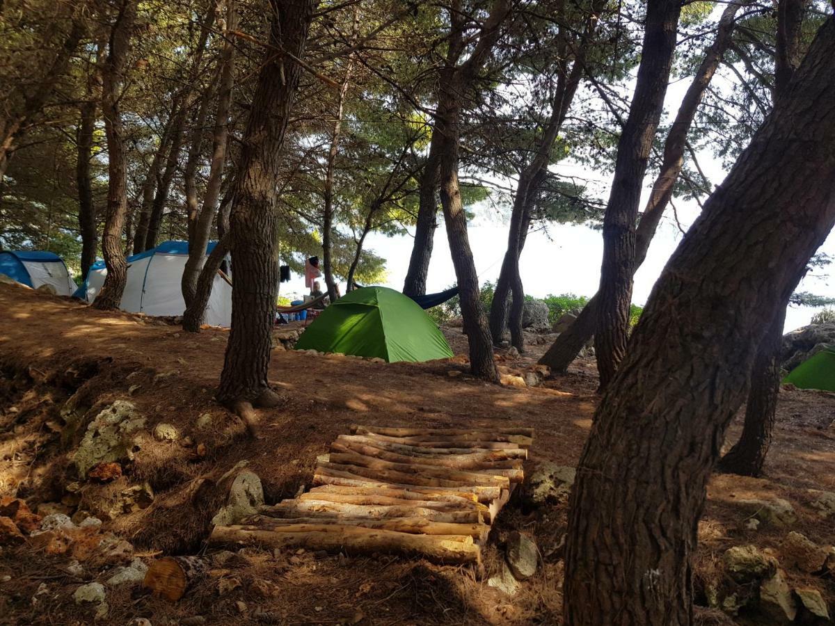 The Sea Cave Camping Himarë Exterior foto